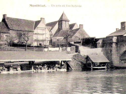 Montbizot.Lavoir